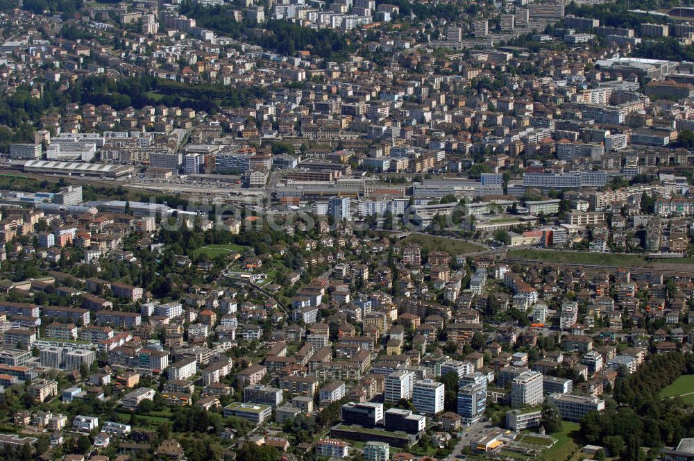 Luftaufnahme Lausanne - Lausanne Stadtansicht mit Bahnhof