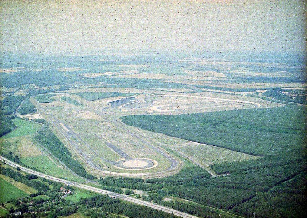 Luftaufnahme Schwarzheide / Brandenburg - LAUSITZ-Ringe in Klettwitz an der Autobahn Berlin - Dresden.