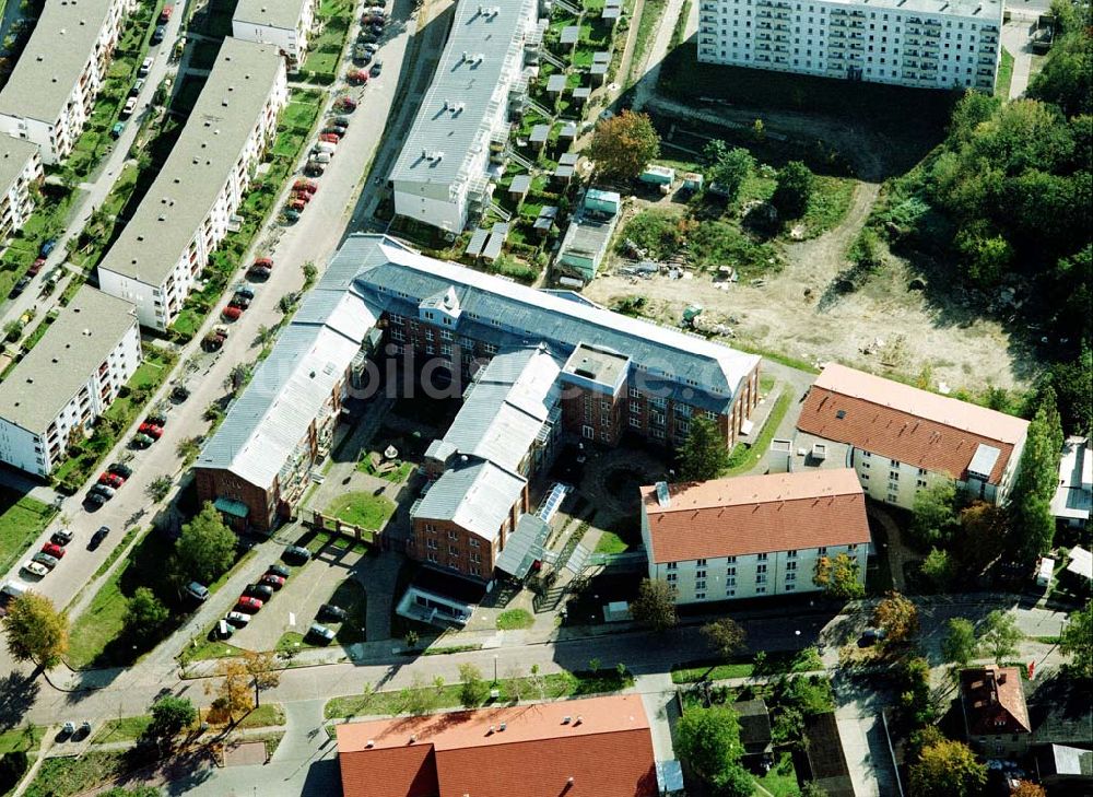 Teltow - Brandenburg aus der Vogelperspektive: Lavendel-Residenz - Seniorenzentrum Teltow an der Elbstraße 2 in 14513 Teltow/Brandenburg. (Tel.: 03328-3330).