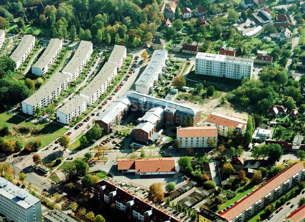 Teltow - Brandenburg aus der Vogelperspektive: Lavendel-Residenz - Seniorenzentrum Teltow an der Elbstraße 2 in 14513 Teltow/Brandenburg. (Tel.: 03328-3330).