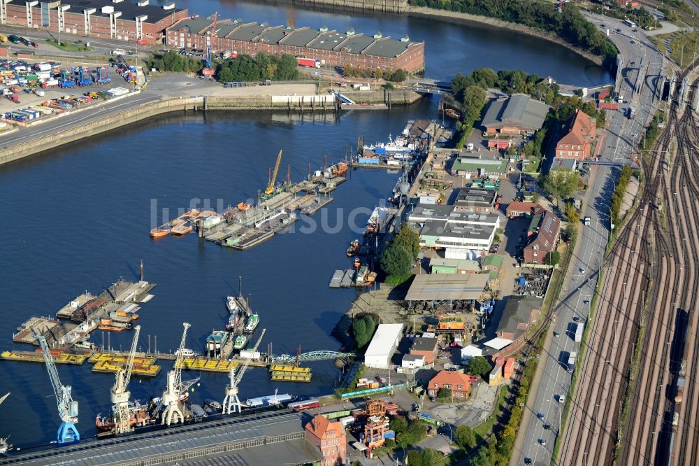 Hamburg von oben - Lübecker Ufer in Hamburg-Mitte / Kleiner Grasbrook