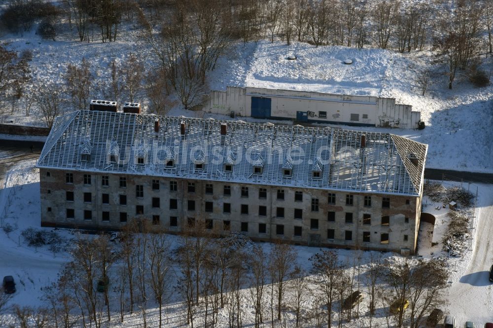 Burg aus der Vogelperspektive: Leerstehendes, ungenutztes Gebäude auf dem Gelände In der Alten Kaserne in Burg im Bundesland Sachsen-Anhalt