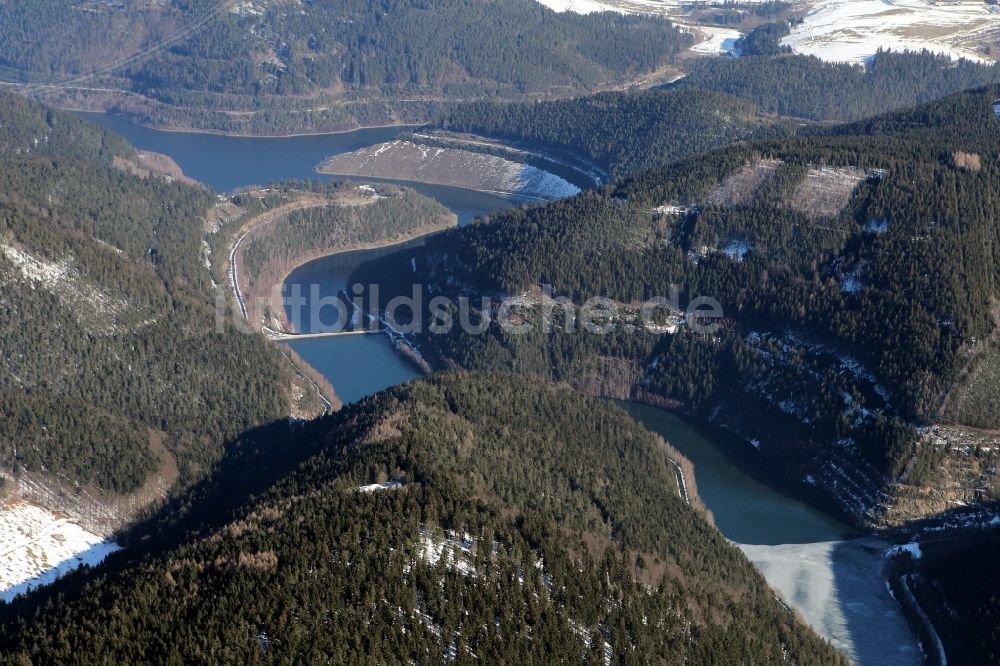 Unterweißbach aus der Vogelperspektive: Leibis- Lichte- Talsperrensee in Unterweißbach im Bundesland Thüringen