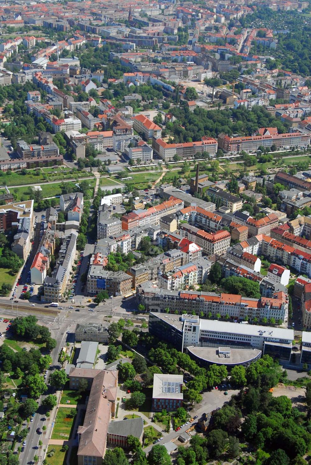 Leipzig aus der Vogelperspektive: Leipzig 13.06.2006 Blick auf das Wohnhaus der IKV GMBH an der Volkmarstraße in Leipzig.