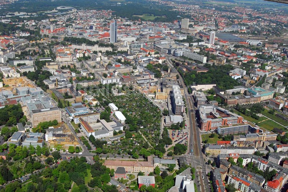 Luftaufnahme Leipzig - Leipzig 13.06.2006 Blick auf das Wohnhaus der IKV GMBH an der Volkmarstraße in Leipzig.