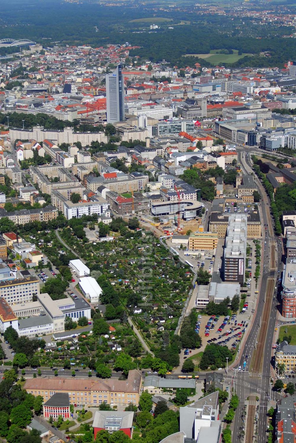 Leipzig von oben - Leipzig 13.06.2006 Blick auf das Wohnhaus der IKV GMBH an der Volkmarstraße in Leipzig.