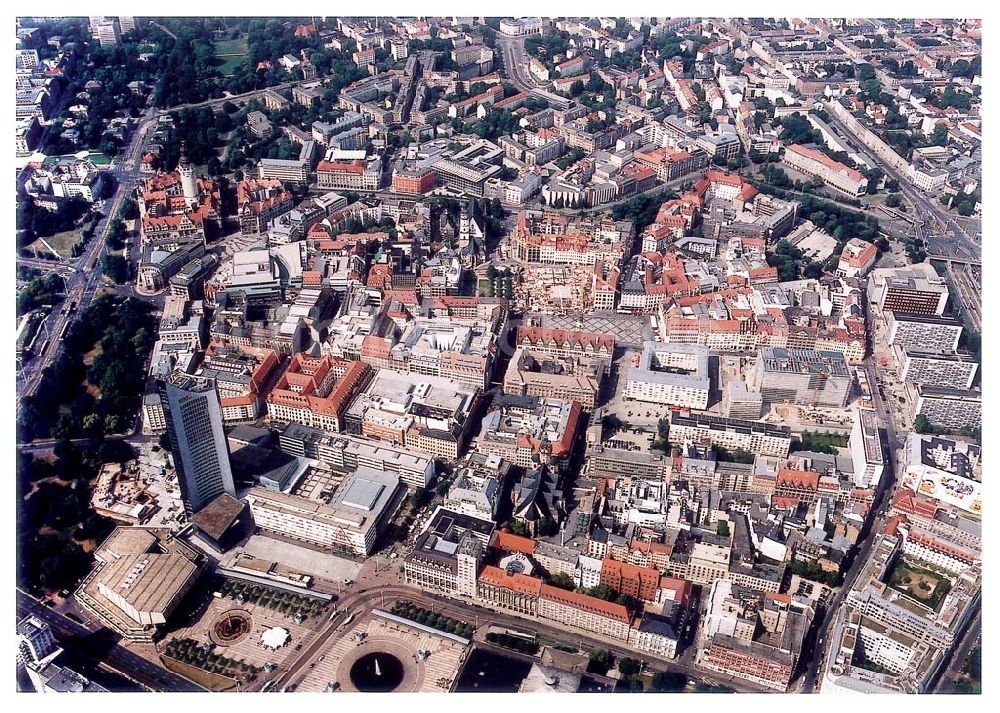 Luftbild Leipzig / Sachsen - Leipzig / Sachsen Stadtansicht mit Blick auf den Hochhauskomplex von dem Fernsehsender mdr in Leipzig / Sachsen, südlich gelegen vom Leipziger Hauptbahnhof und dem Opernhaus