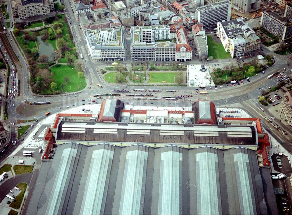 Leipzig / Sachsen von oben - Leipziger Hauptbahnhof.