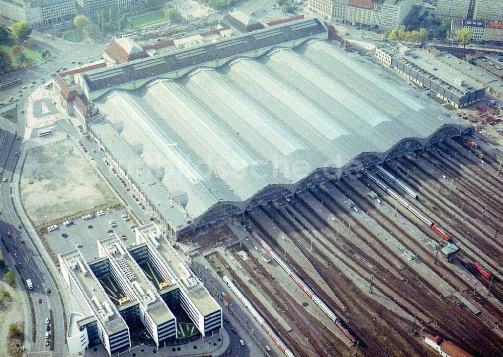 Leipzig von oben - Leipziger Hauptbahnhof mit ECE-Shoppingcenter in Leipzig / Sachsen.