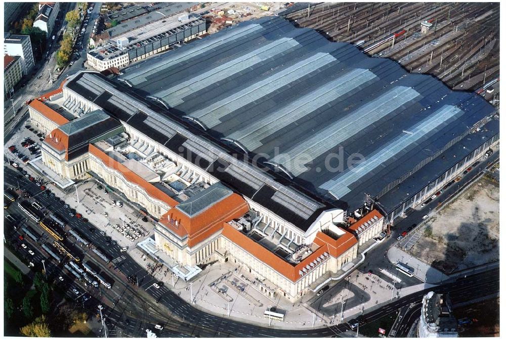 Leipzig aus der Vogelperspektive: Leipziger Hauptbahnhof mit ECE-Shoppingcenter in Leipzig / Sachsen.