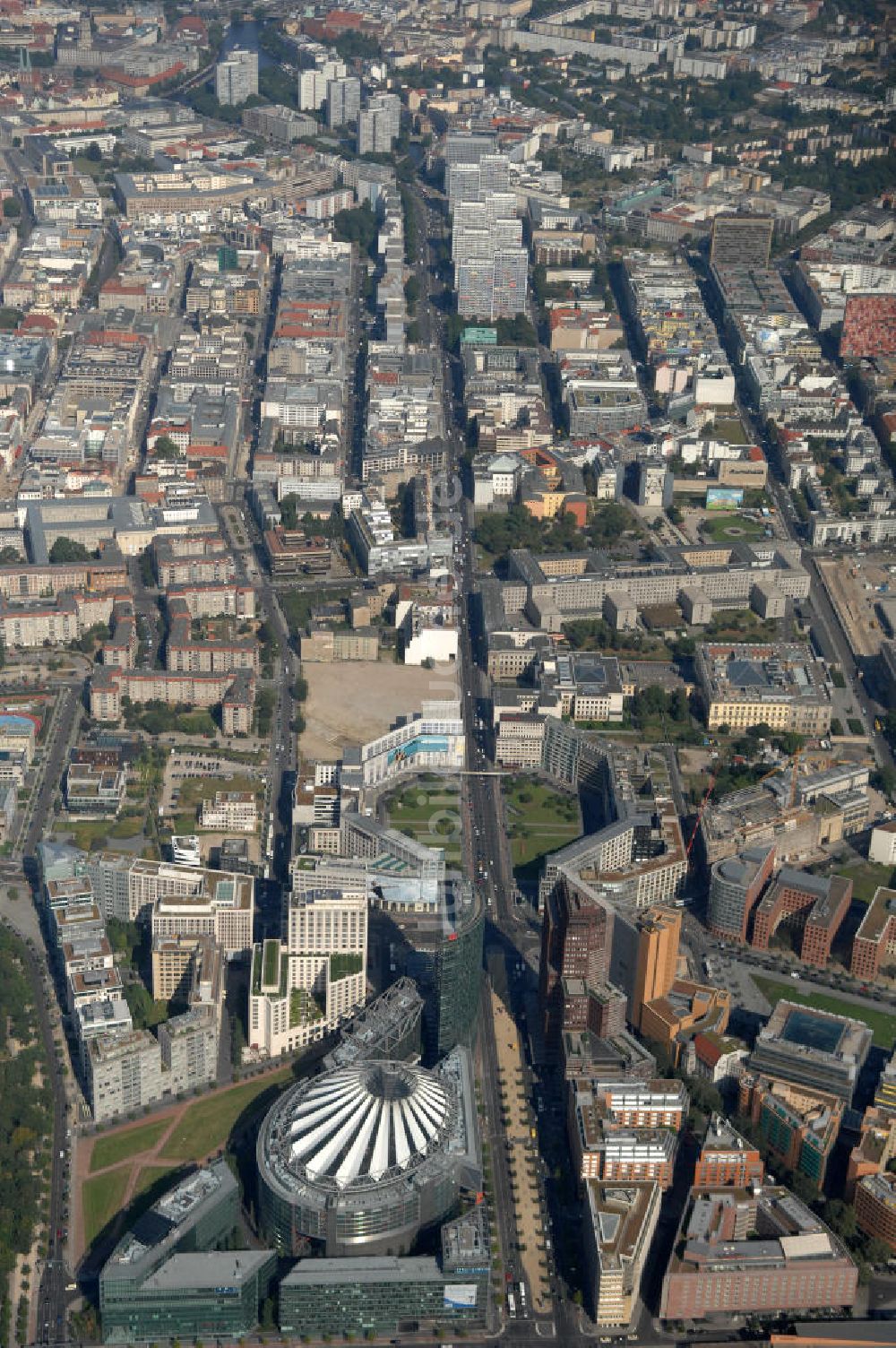 Luftaufnahme Berlin - Leipziger Straße in Berlin