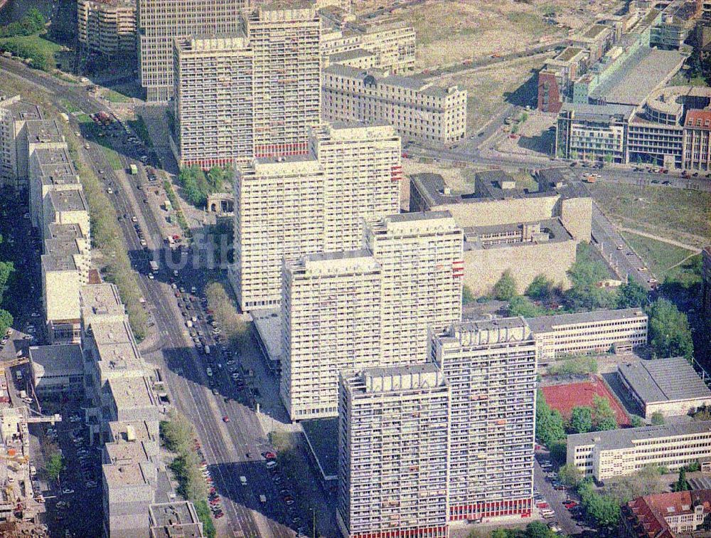 Luftaufnahme Berlin - Leipziger Straße in Berlin - Mitte.