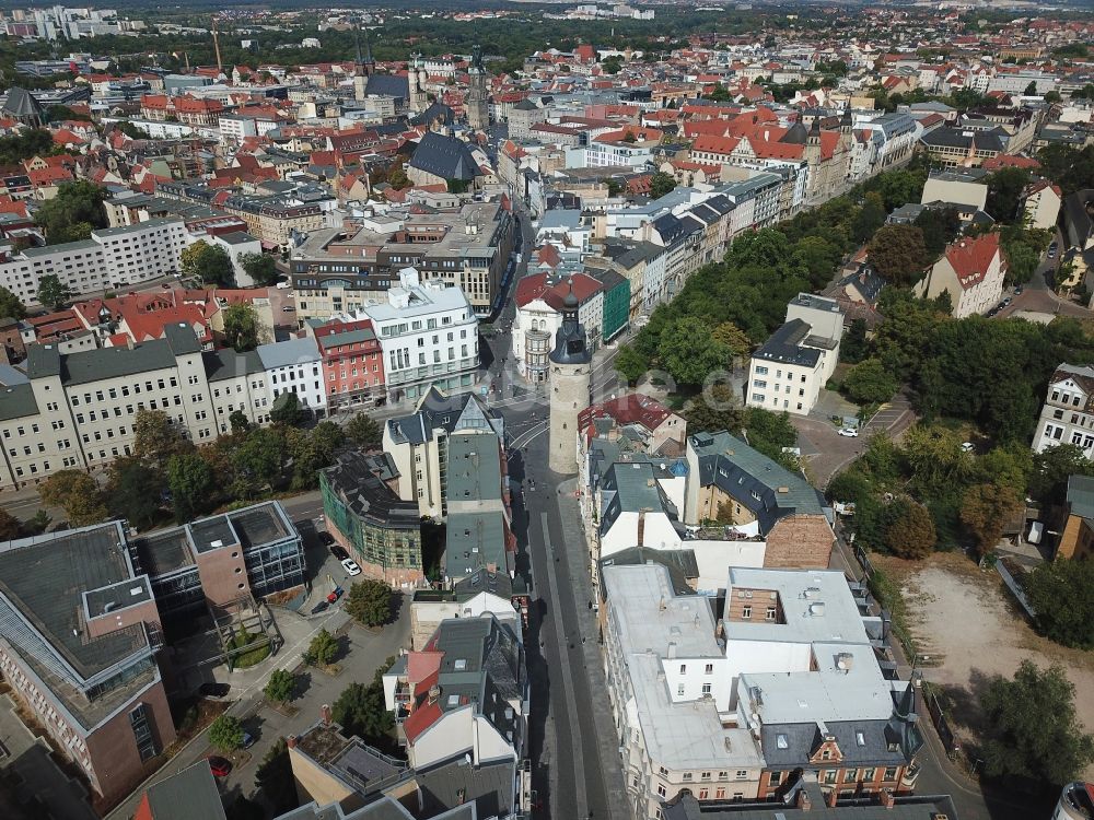 Luftbild Halle (Saale) - Leipziger Turm und die Leipziger Straße ( Boulevard ) in Halle an der Saale im Bundesland Sachsen-Anhalt