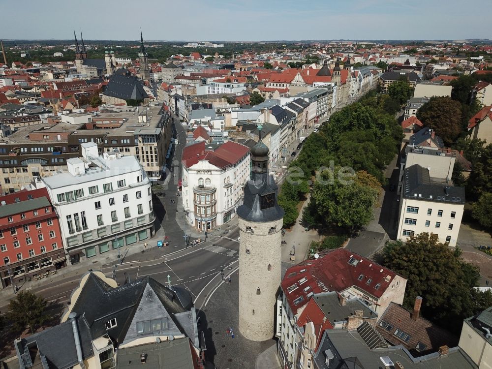 Halle (Saale) von oben - Leipziger Turm und die Leipziger Straße ( Boulevard ) in Halle an der Saale im Bundesland Sachsen-Anhalt