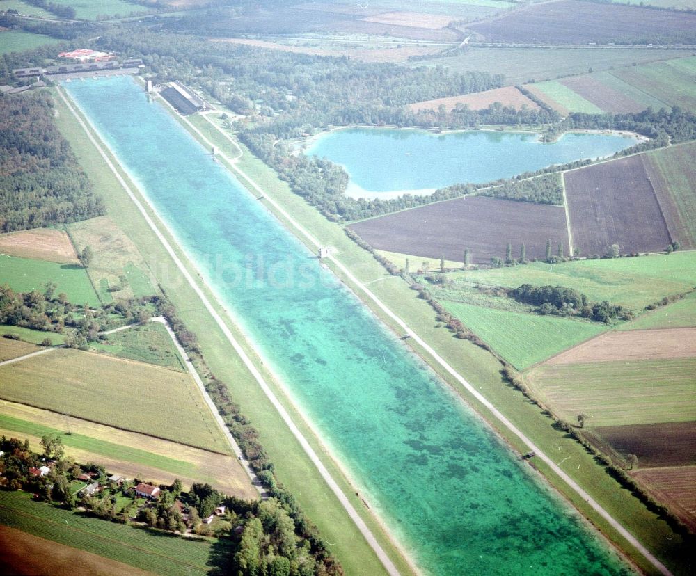 Luftaufnahme Oberschleißheim - Leistungssport- Zentrum der Regattastrecken - Rennbahn Olympia-Regattastrecke an der Dachauer Straße in Oberschleißheim im Bundesland Bayern, Deutschland