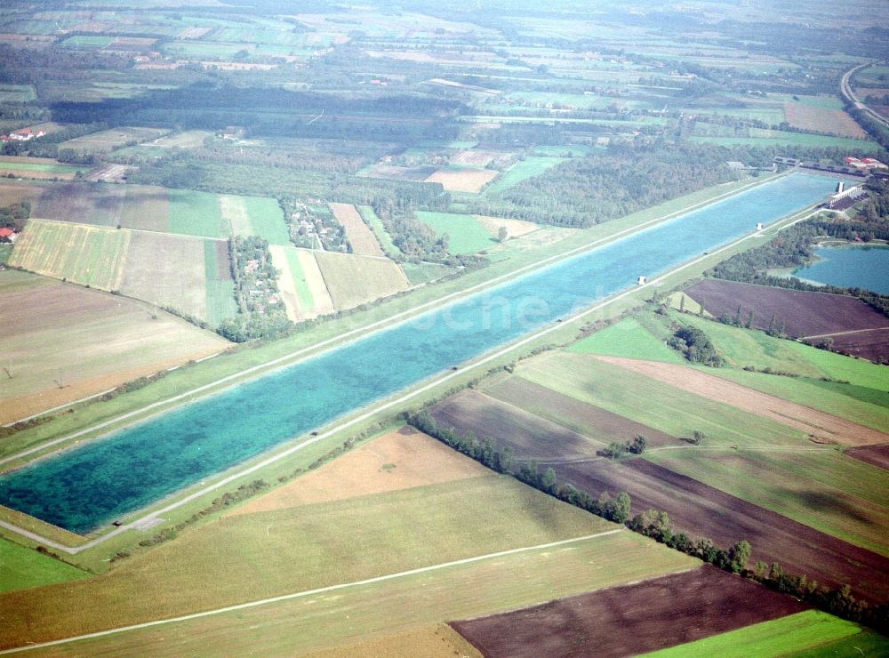 Oberschleißheim von oben - Leistungssport- Zentrum der Regattastrecken - Rennbahn Olympia-Regattastrecke an der Dachauer Straße in Oberschleißheim im Bundesland Bayern, Deutschland