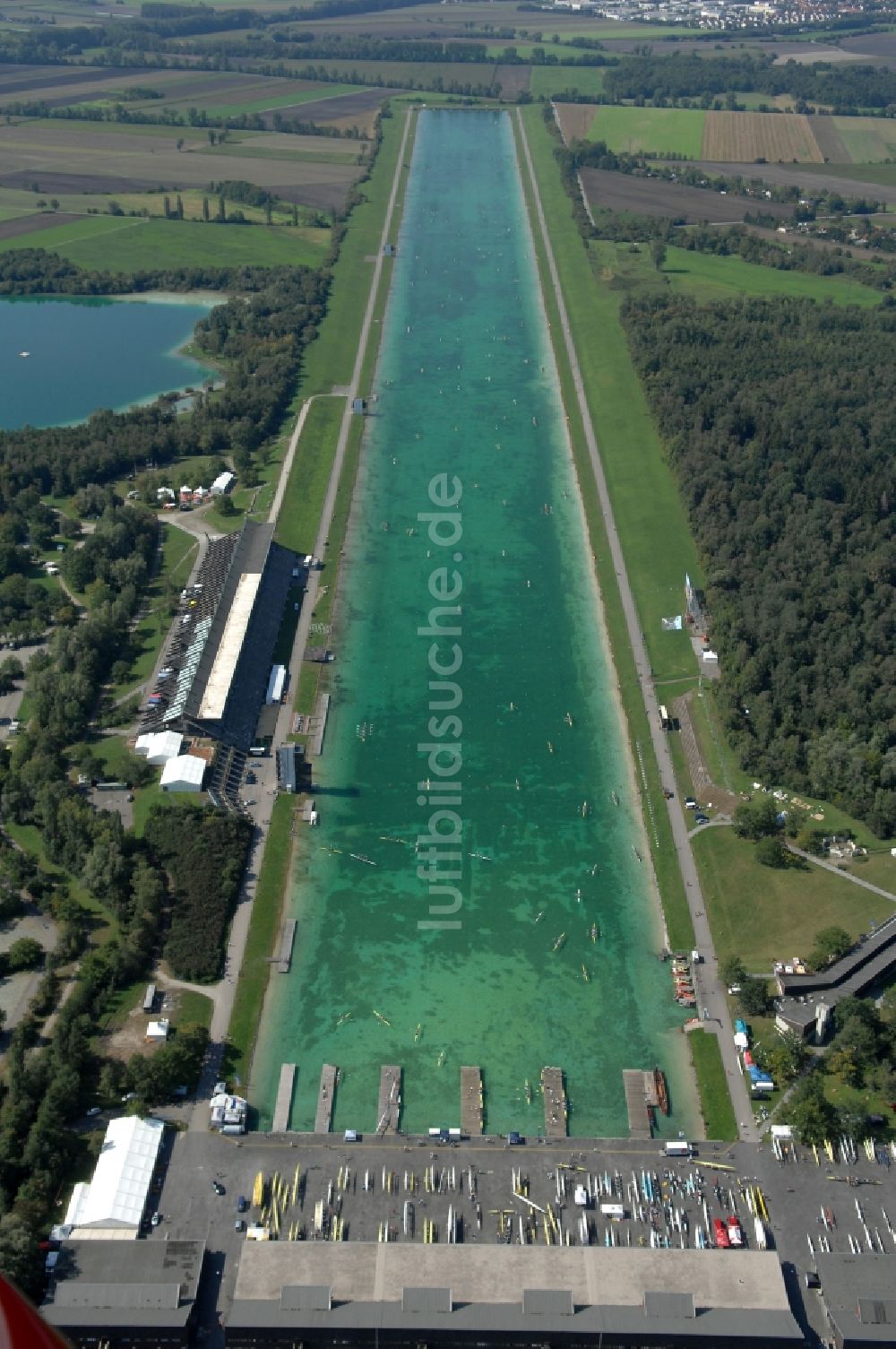 Luftaufnahme Oberschleißheim - Leistungssport- Zentrum der Regattastrecken - Rennbahn Olympia-Regattastrecke an der Dachauer Straße in Oberschleißheim im Bundesland Bayern, Deutschland