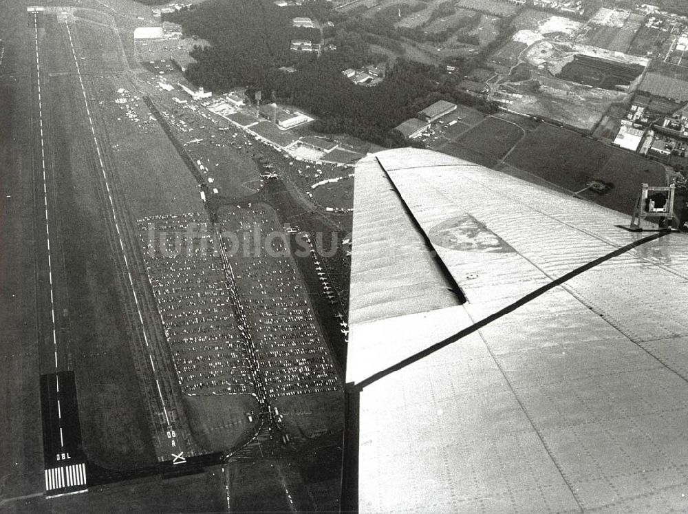 Luftbild Berlin - Gatow - Letzter Flugtag auf dem Flugplatz Berlin - Gatow