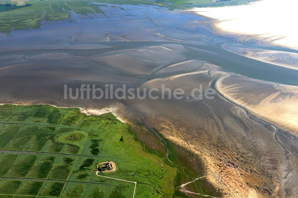 Luftbild Westerhever - Leuchtturm als historisches Seefahrtszeichen im Küstenbereich der Nordsee in Westerhever im Bundesland Schleswig-Holstein