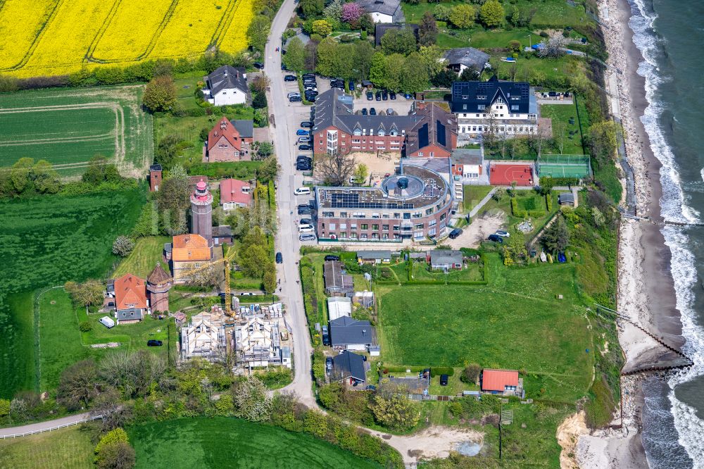 Dahmeshöved aus der Vogelperspektive: Leuchtturm als historisches Seefahrtszeichen Leuchtturm Dahmeshöved in Dahmeshöved im Bundesland Schleswig-Holstein, Deutschland