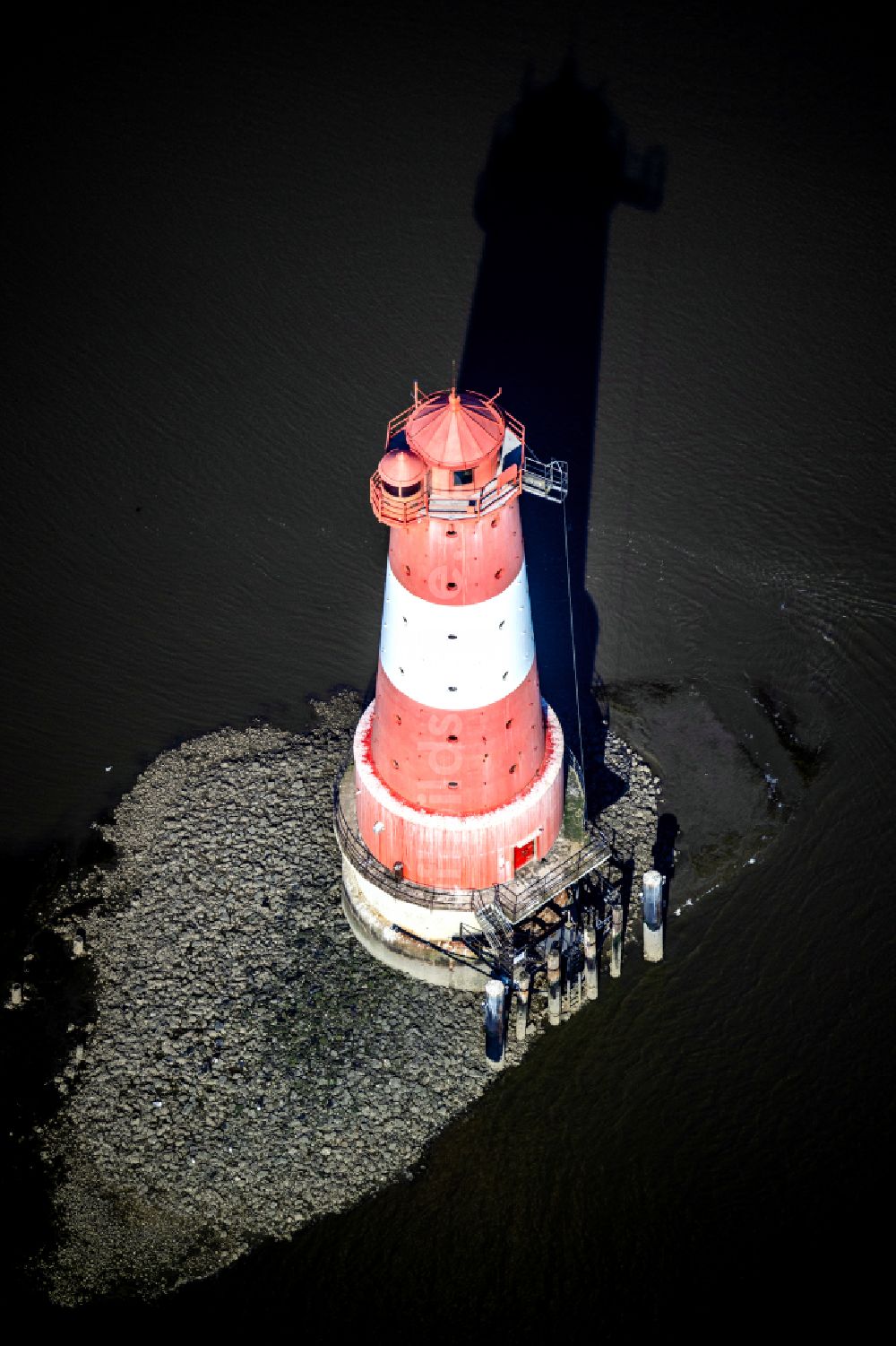 Wilhelmshaven von oben - Leuchtturm Arngast ein Seefahrtzeichen im Jadebusen Südlich von Wilhelmshaven in Niedersachsen, Deutschland