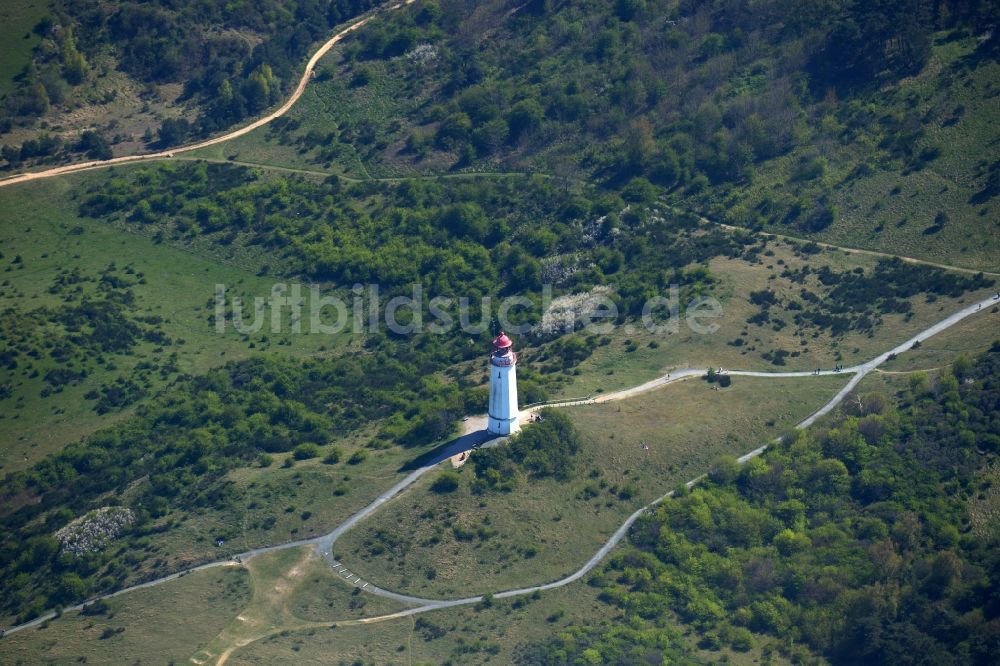 Insel Hiddensee von oben - Leuchtturm Dornbusch als historisches Seefahrtszeichen im Küstenbereich der Ostsee in Insel Hiddensee im Bundesland Mecklenburg-Vorpommern