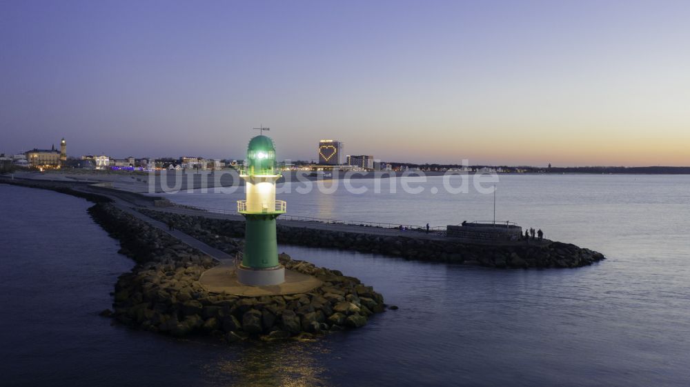 Luftbild Rostock - Leuchtturm in Warnemünde in Rostock im Bundesland Mecklenburg-Vorpommern, Deutschland