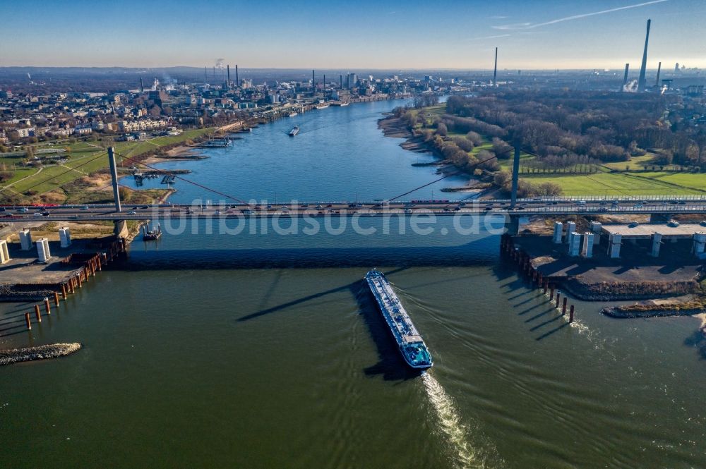 Luftbild Leverkusen - Leverkusener Rheinbrücke der BAB A1 in Leverkusen im Bundesland Nordrhein-Westfalen, Deutschland