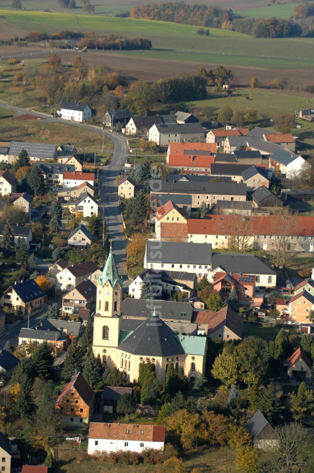 Luftaufnahme Lichtenberg (Lausitz) - Lichtenberger Kirche in der Lausitz