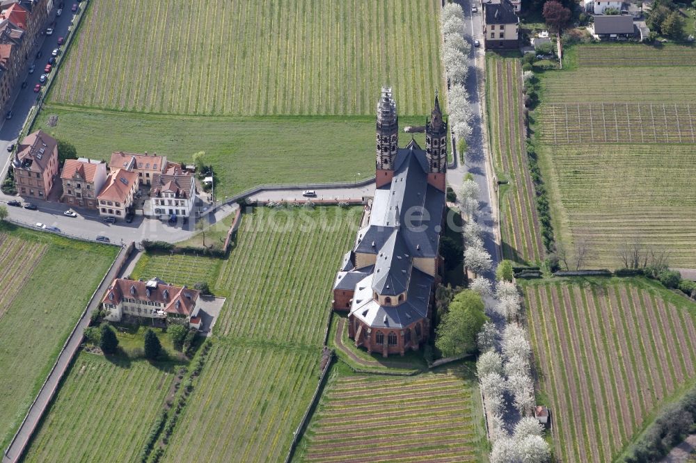 Worms aus der Vogelperspektive: Liebfrauenkirche in Worms am Liebfrauenring im Bundesland Rheinland-Pfalz