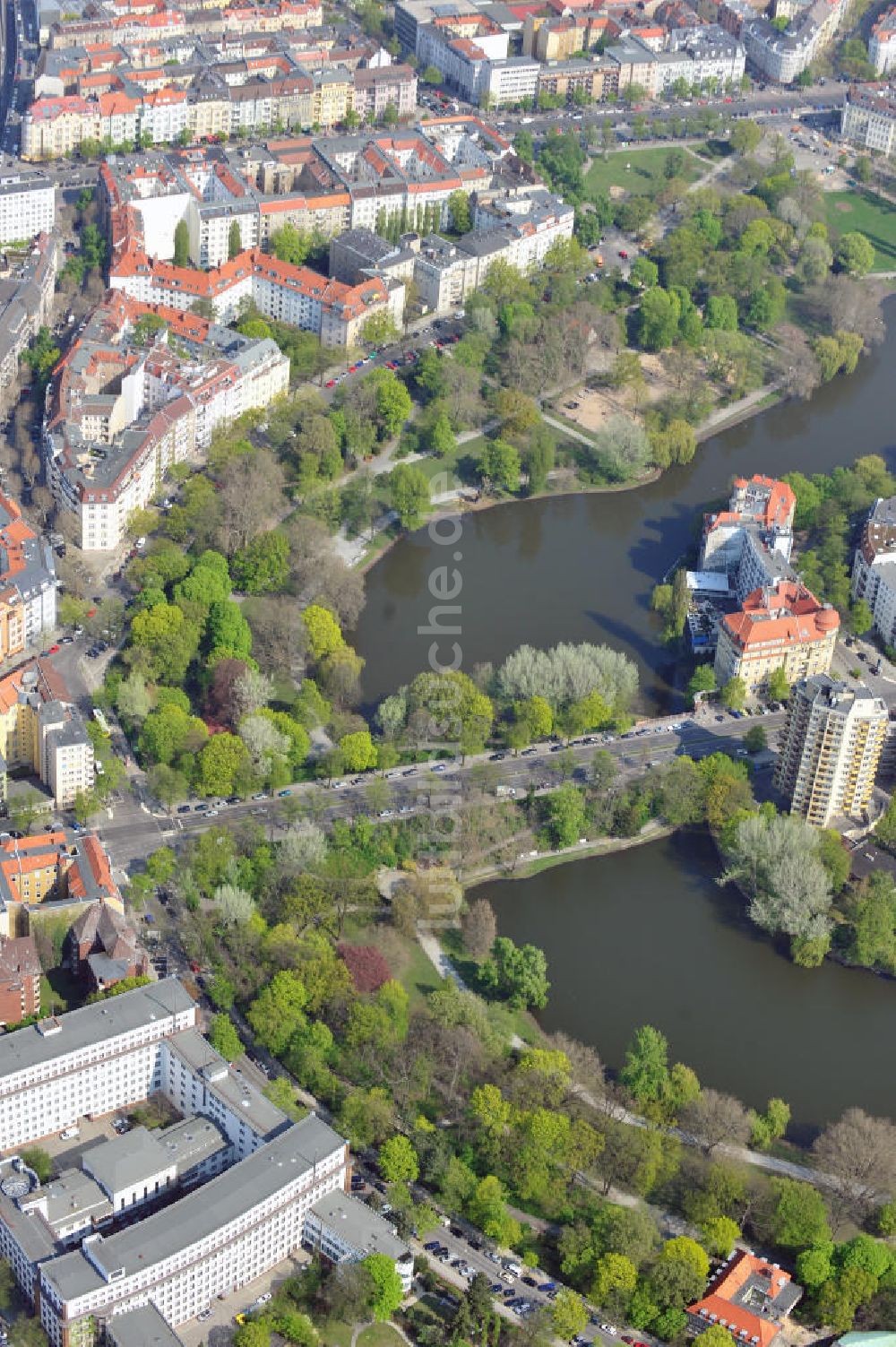 Berlin aus der Vogelperspektive: Lietzenseebrücke in Berlin-Charlottenburg