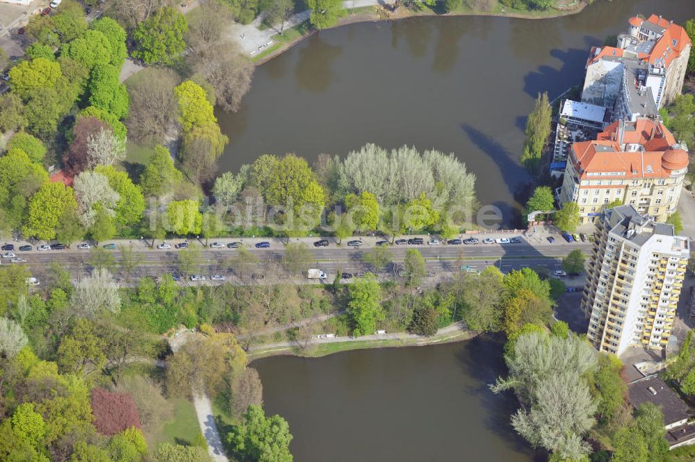 Luftaufnahme Berlin - Lietzenseebrücke in Berlin-Charlottenburg