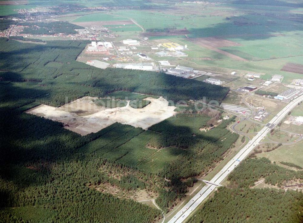 Luftbild Linthe / Brandenburg - Linthe an der A9 mit Tagebau (Sandabbaugebiet für Baustoffzwecke).