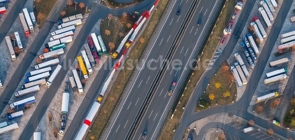 Luftbild Hamm - LKW- Abstellflächen an der Autobahn- Raststätte und Parkplatz der BAB A 2 Rastplatz Hamm-Rhynern Nord in Hamm im Bundesland Nordrhein-Westfalen