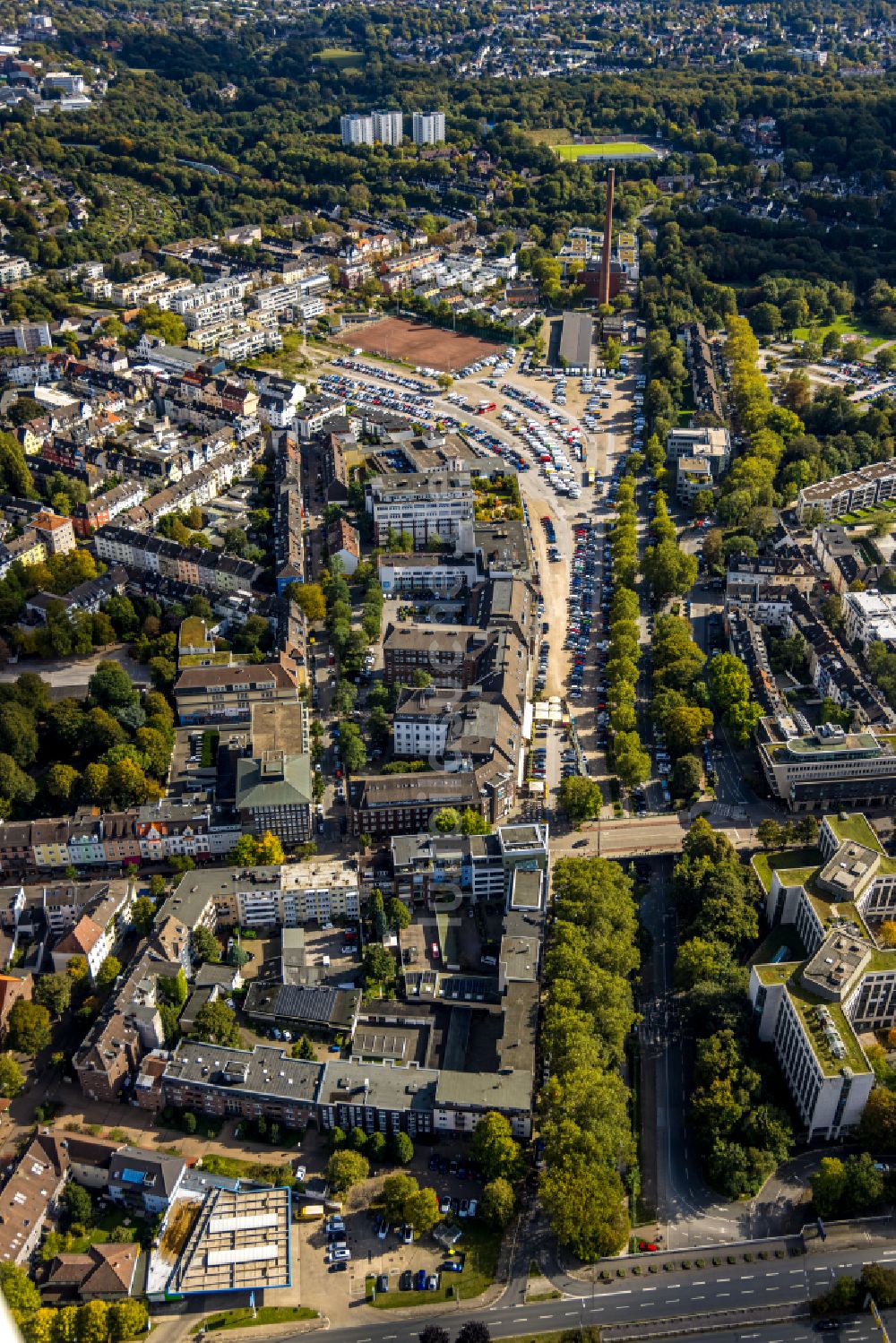 Luftaufnahme Essen - LKW- Abstellflächen und Parkplatz bei der Gregorstraße in Essen im Bundesland Nordrhein-Westfalen, Deutschland