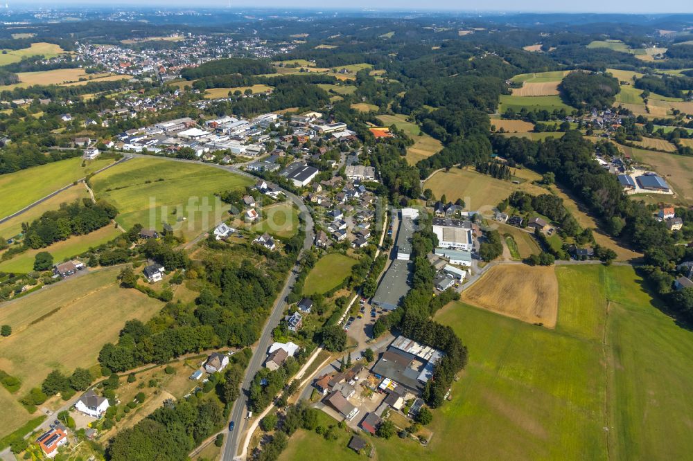 Bossel aus der Vogelperspektive: Ländliches Industrie- und Gewerbegebiet in Bossel im Bundesland Nordrhein-Westfalen, Deutschland