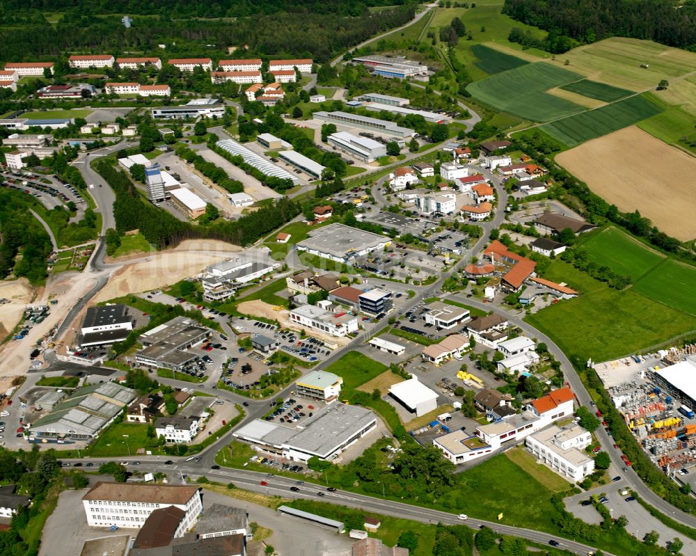 Heumaden aus der Vogelperspektive: Ländliches Industrie- und Gewerbegebiet in Heumaden im Bundesland Baden-Württemberg, Deutschland