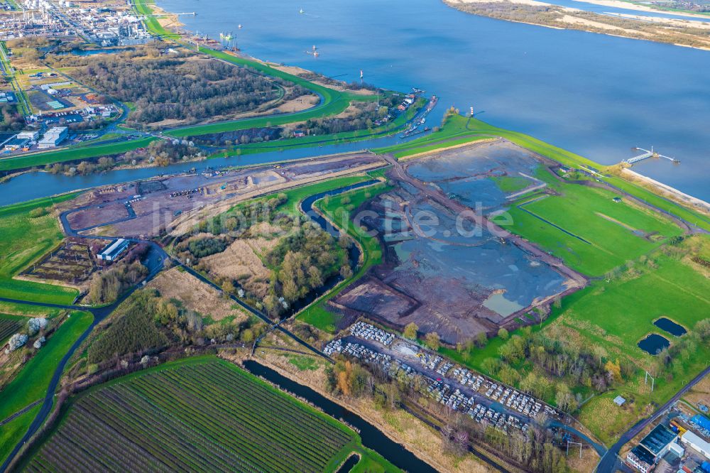 Luftaufnahme Stade - LNG Flüssiggas Terminal Elbschlick Verschiffung auf den ehemaliegen Salinengelände in Stadersand in Stade im Bundesland Niedersachsen, Deutschland