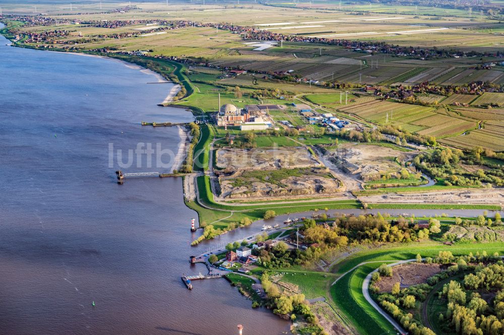 Stade aus der Vogelperspektive: LNG Flüssiggas Terminal Elbschlick Verschiffung auf den ehemaliegen Salinengelände in Stadersand in Stade im Bundesland Niedersachsen, Deutschland