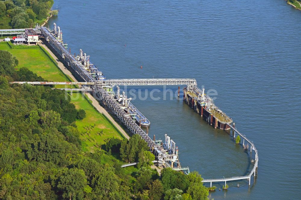 Niederkassel aus der Vogelperspektive: LNG Flüssiggas Terminal am Ufer des Rhein in Niederkassel im Bundesland Nordrhein-Westfalen, Deutschland