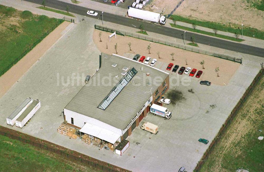 Luftbild Gewerbegebiet Lindenberg bei Berlin-Karow - Logistikzentrum der Firma Thermo King Berlin Transportkälte GmbH im Gewerbegebiet Lindenberg.