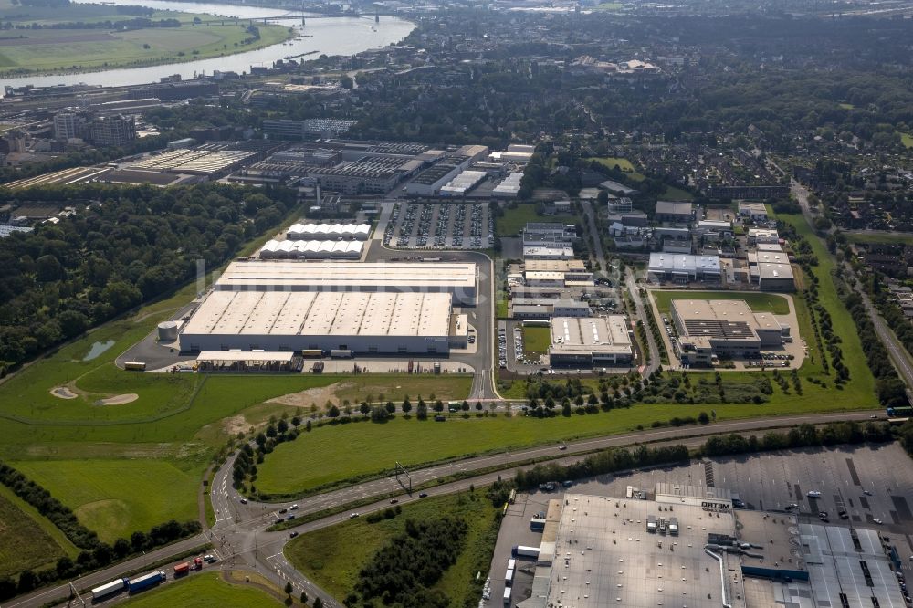 Krefeld aus der Vogelperspektive: Logistikzentrum der Siemens Real Estate an der Duisburger Straße in Krefeld im Bundesland Nordrhein-Westfalen