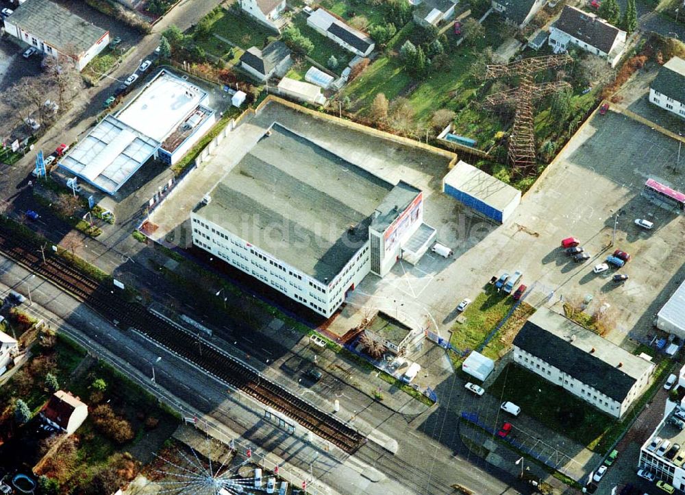 Luftbild Berlin - Hohenschönhausen - Logistrikzentrum der DEVON SB - Lagerung an der Hansastraße 216 in 13051 Berlin - Hohenschönhausen (tel.: 030-98313810).