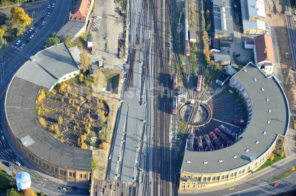 Luftaufnahme Leipzig - Lokhalle und alter Rundschuppen der Deutschen Bahn an der Rackwitzer Straße in Leipzig