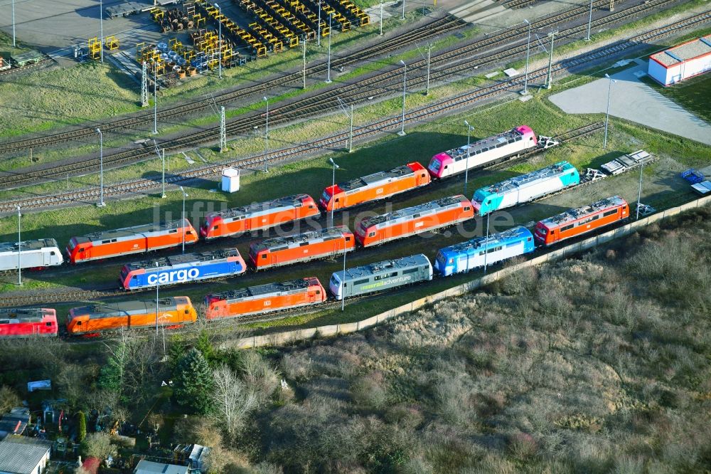 Luftaufnahme Dessau - Lokomotiven auf dem Werksgelände der DB Fahrzeuginstandhaltung GmbH in Dessau im Bundesland Sachsen-Anhalt, Deutschland