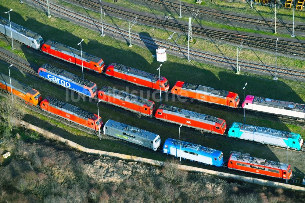 Dessau aus der Vogelperspektive: Lokomotiven auf dem Werksgelände der DB Fahrzeuginstandhaltung GmbH in Dessau im Bundesland Sachsen-Anhalt, Deutschland