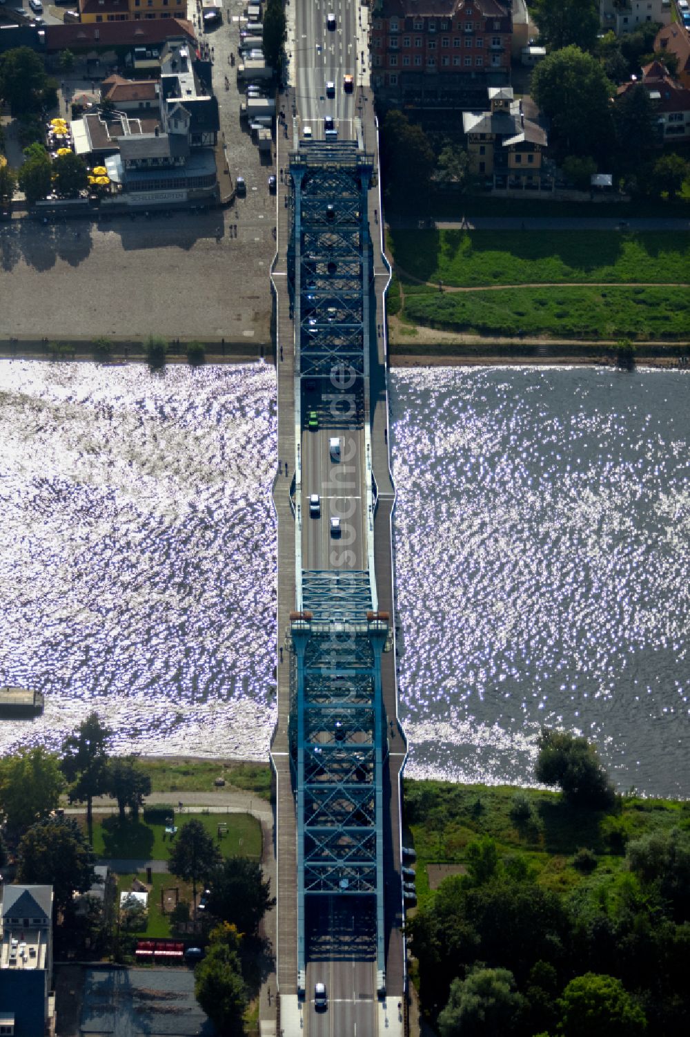 Dresden aus der Vogelperspektive: Loschwitzer Brücke Blaues Wunder über der Elbe in Dresden im Bundesland Sachsen