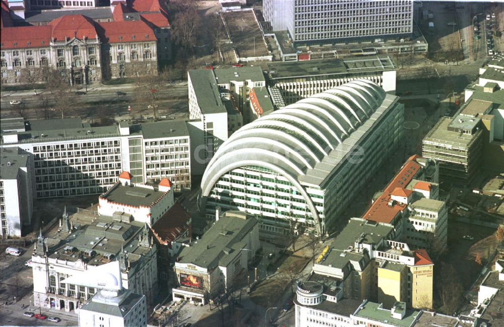 Luftbild Berlin - Charlottenburg - Ludwig-Erhard-Haus der IHK an der Kantstraße in Berlin - Charlottenburg.