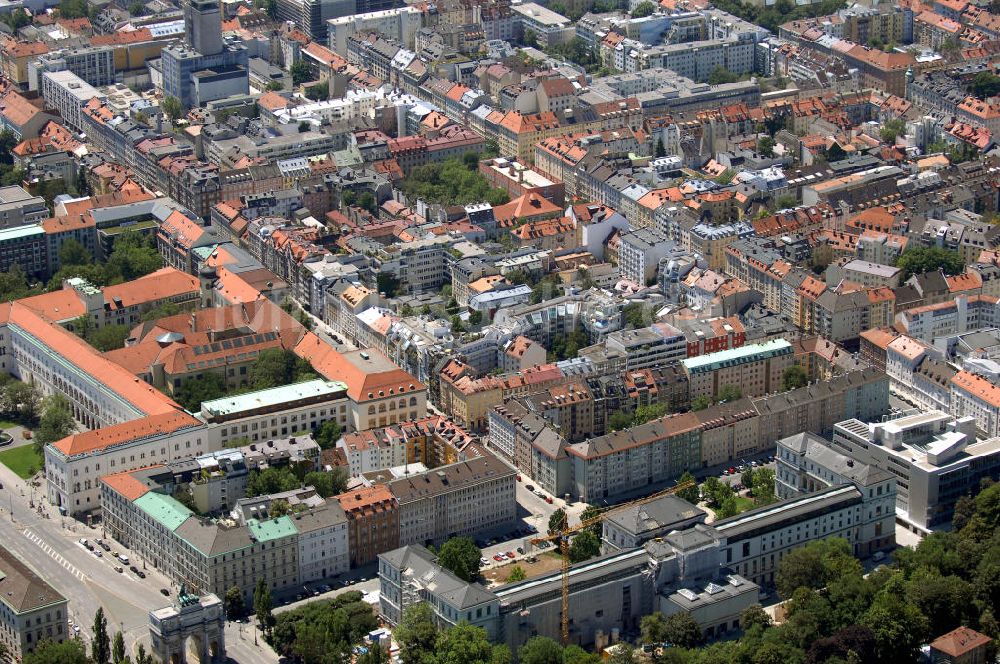 Luftaufnahme München - Ludwig-Maximilians-Universität, Kunstakademie und Siegestor