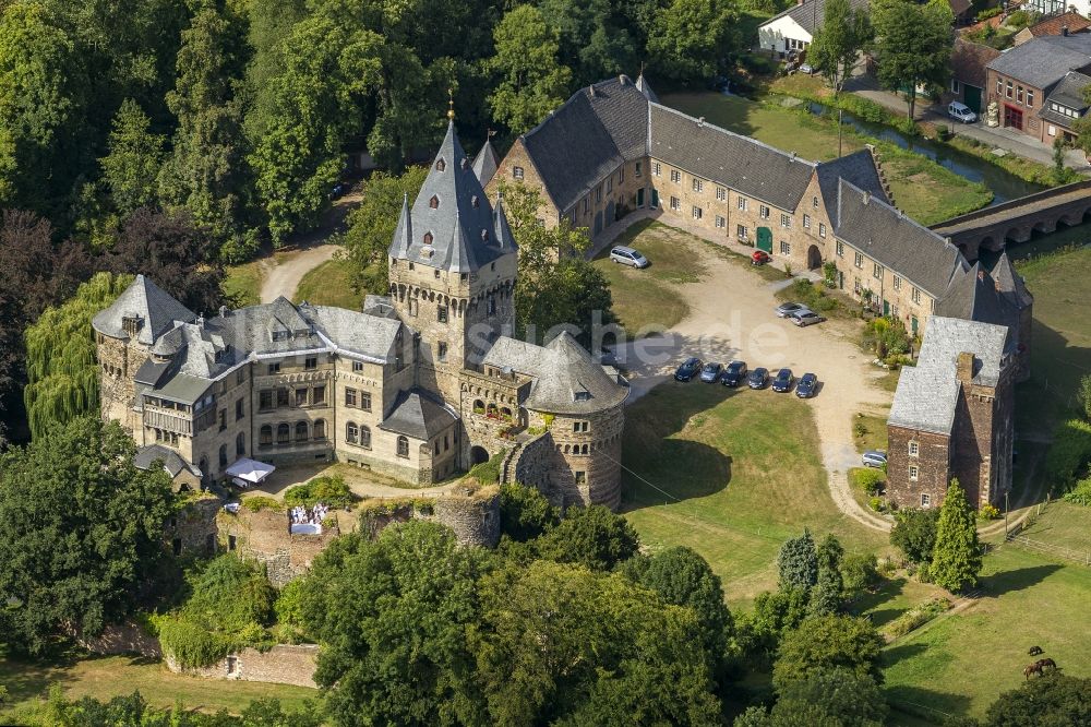 Grevenbroich von oben - Luftaufnahme von Schloss Hülchrath in Nordrhein-Westfalen